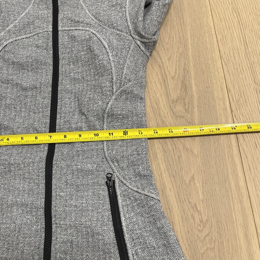 RARE LULULEMON GHOST HERRINGBONE Forme JACKET Gray/White - Picture 10 of 12